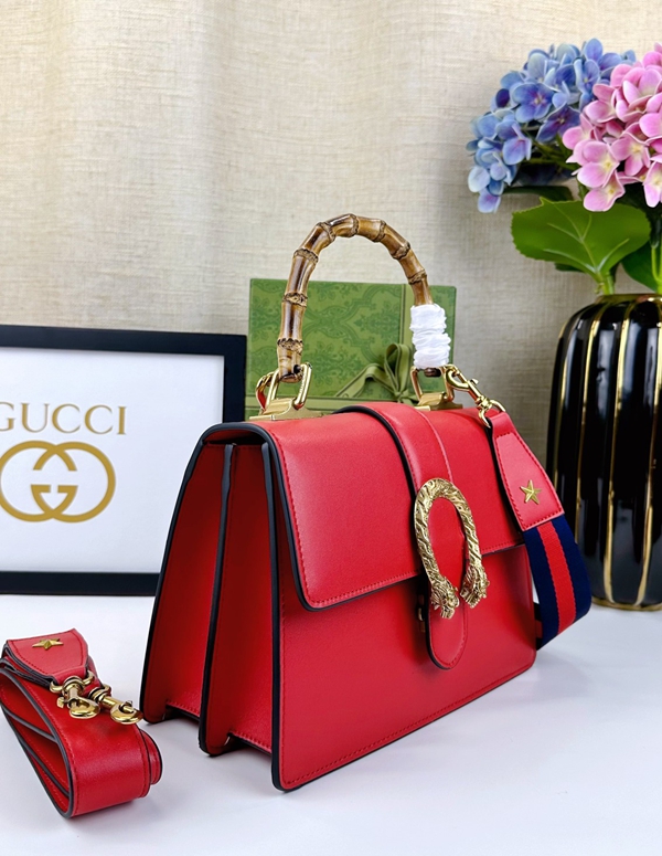 激安グッチバッグコピー背面デザイン